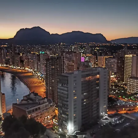Unico Con Impresionantes Vistas Al Mar * 베니돔