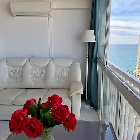 Unico Con Impresionantes Vistas Al Mar شقة بينايدورم