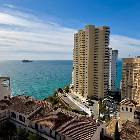 Unico Con Impresionantes Vistas Al Mar بينايدورم