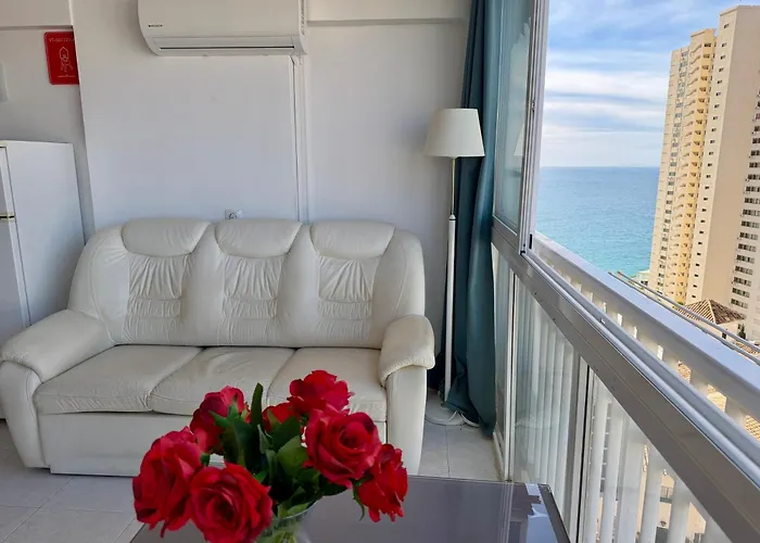 Unico Con Impresionantes Vistas Al Mar شقة بينايدورم